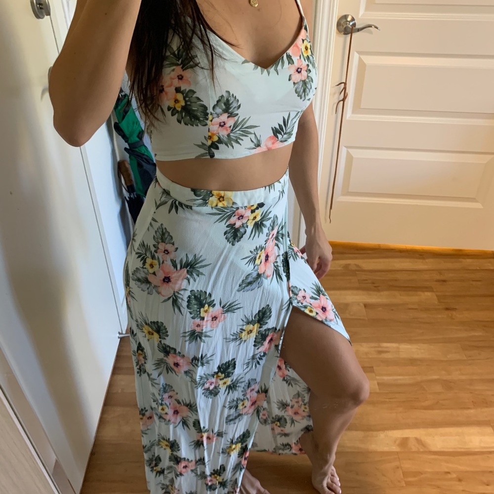 Forever 21 Floral Set